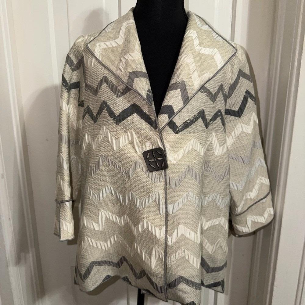 Womens size small cardigan IC COLLECTION by CONNIE Jacket Jacquard Blazer art